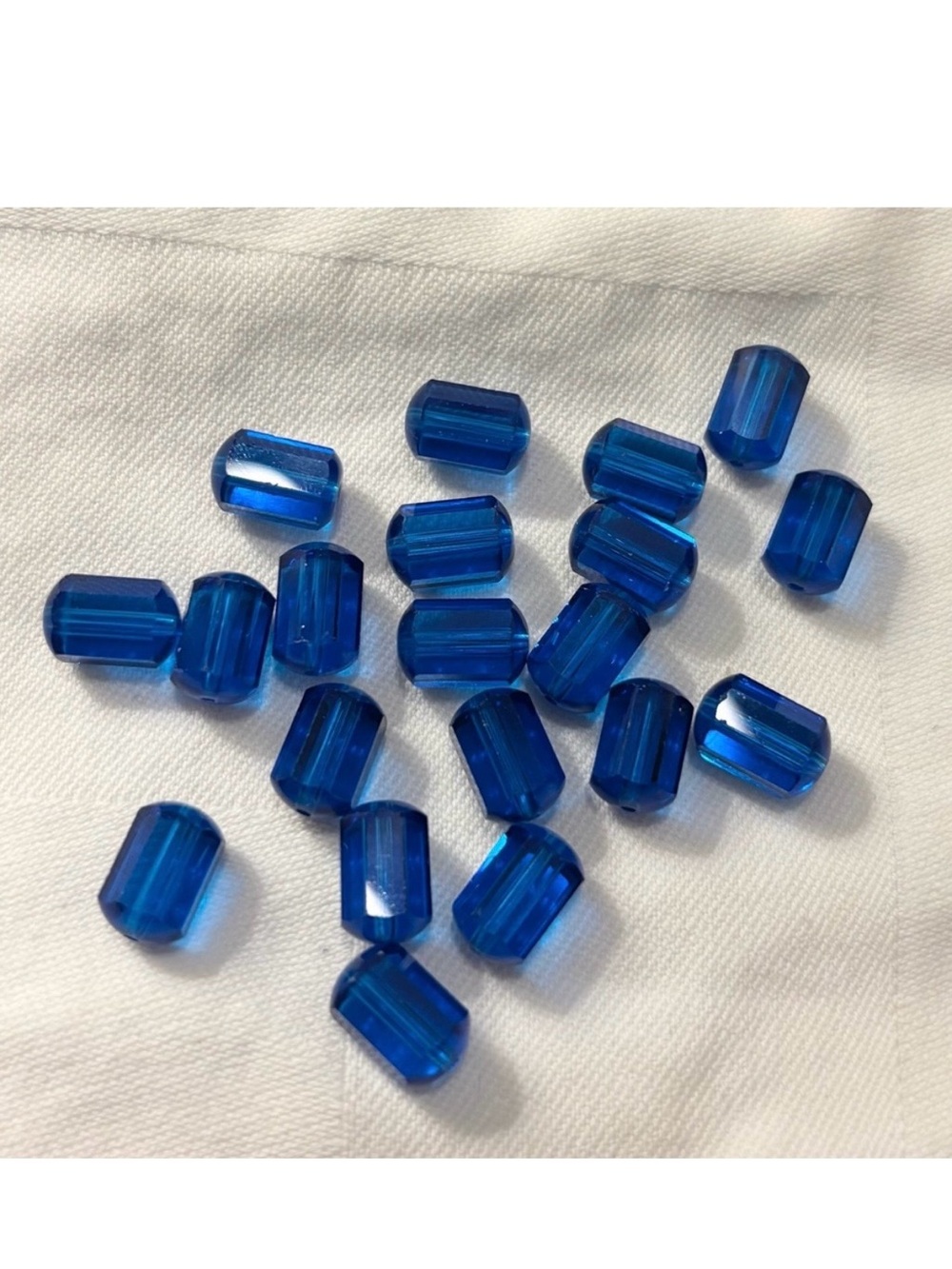 SWAROVSKI CAPRI BLUE TUBULAR 1970’s Vintage Beads 9 x 6 mm lot of 12 💙💙💙